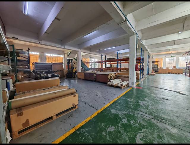 3,045M² WAREHOUSE FOR SALE IN ROBERTSHAM